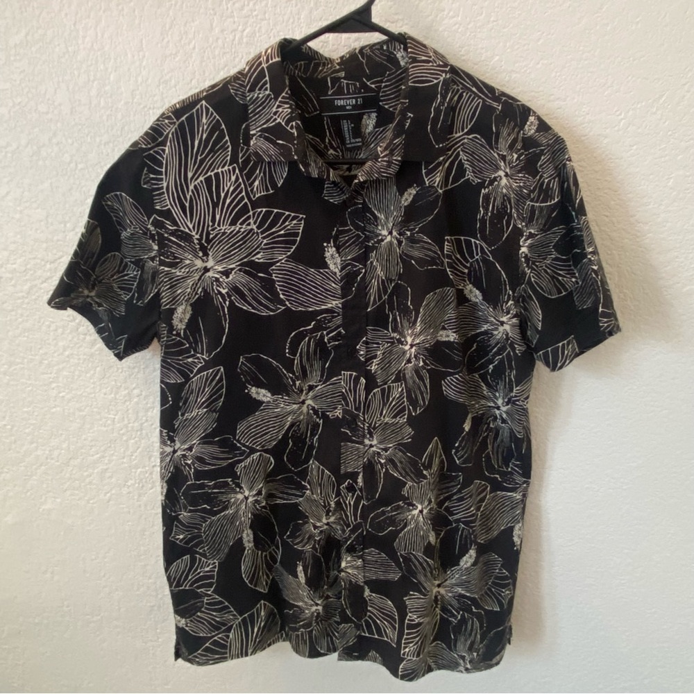 Forever 21 Black and White Tropical Print Shirt